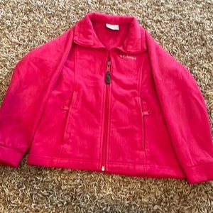 Pink Columbia fleece girl jacket. Good condition hardly worn. Size 7/8.